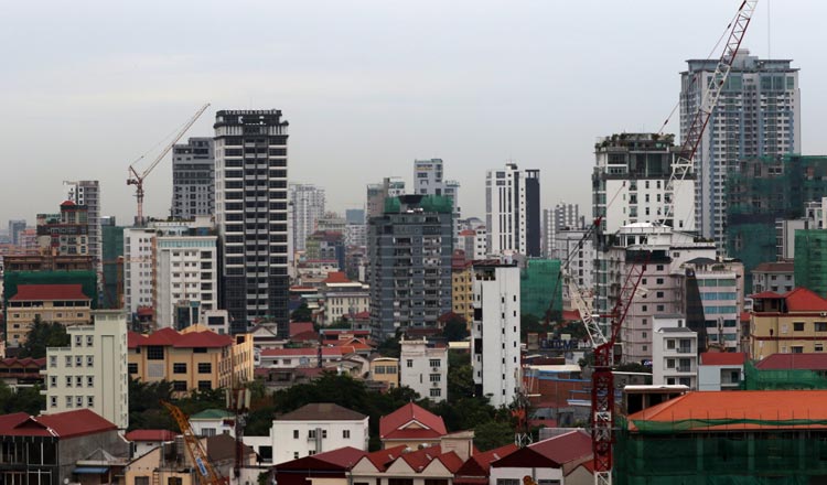 Dự báo tăng trưởng kinh tế của Campuchia sẽ tăng lên mức 5,4% vào năm tới